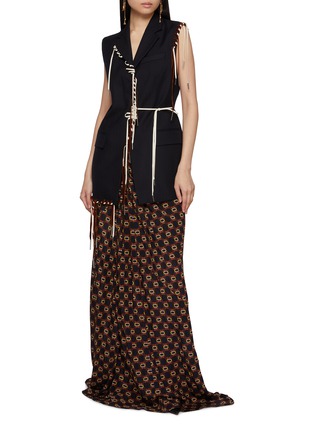 模特儿示范图 - 点击放大 - DRIES VAN NOTEN - BIMBILA 编绳马甲