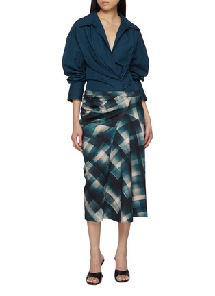 模特儿示范图 - 点击放大 - DRIES VAN NOTEN - 褶裥纯棉纽扣衬衫