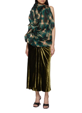 模特儿示范图 - 点击放大 - DRIES VAN NOTEN - 露背剪裁格纹上衣