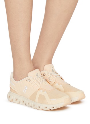 模特儿示范图 - 点击放大 - ON - Cloud 6 Women's Sneakers