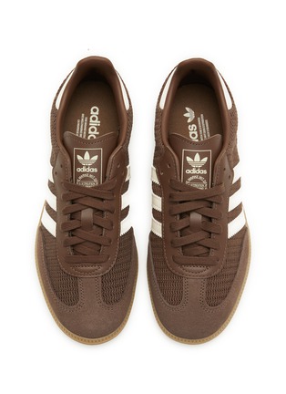 模特儿示范图 - 点击放大 - ADIDAS - 女款 SAMBA OG 系带运动鞋