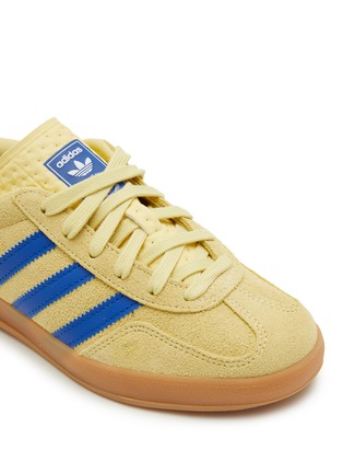 细节 - 点击放大 - ADIDAS - 女款 GAZELLE INDOOR 绒面皮运动鞋