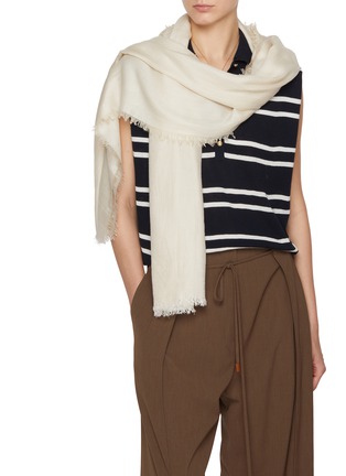 模特儿示范图 - 点击放大 - LANE’S - The New H Modal Silk Cashmere Shawl