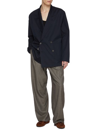 模特儿示范图 - 点击放大 - DRIES VAN NOTEN - Caplans Double Breasted Cotton Wool Blazer