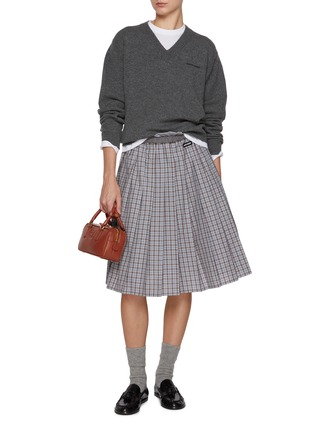 模特儿示范图 - 点击放大 - MIU MIU - Trompe L'oeil Layered Cashmere T-Shirt Sweater
