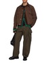 模特儿示范图 - 点击放大 - SACAI - Double Layered Raw Edge Dark Wash Jeans