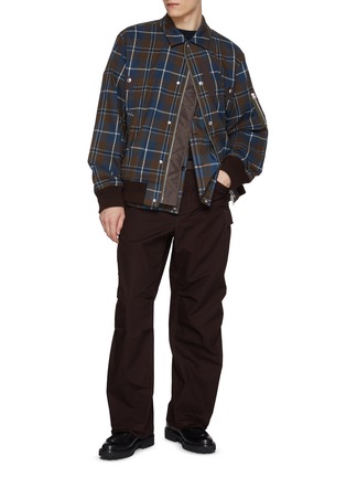 模特儿示范图 - 点击放大 - SACAI - Plaid Flannel Bomber Jacket