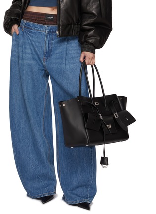 模特儿示范图 - 点击放大 - BALENCIAGA - Medium Bel Air Leather Tote Bag