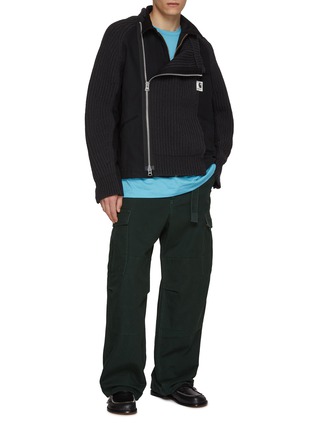 模特儿示范图 - 点击放大 - SACAI - x Carhartt  Carpenter Cargo Pants