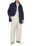 模特儿示范图 - 点击放大 - STUDIO NICHOLSON - Stand Collar District Denim Jacket