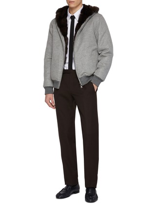 模特儿示范图 - 点击放大 - FABIO GAVAZZI - Hooded Sable Cashmere Bomber Jacket