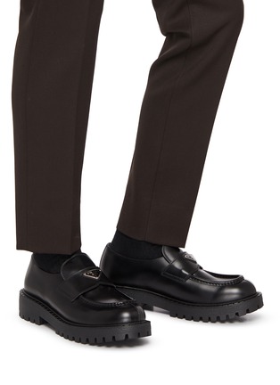 模特儿示范图 - 点击放大 - PRADA - Spazzolato Rois Chocolate Leather Loafers