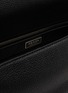 细节 - 点击放大 - PRADA - Logo Plaque Leather Shoulder Bag