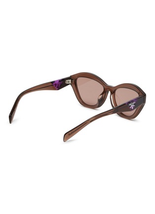 模特儿示范图 - 点击放大 - PRADA - Acetate Butterfly Sunglasses