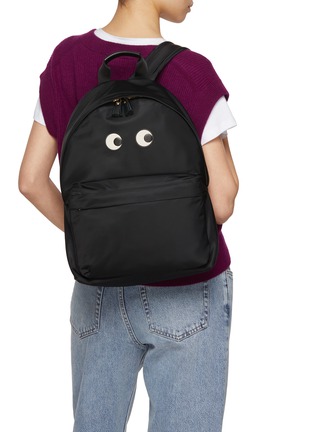 模特儿示范图 - 点击放大 - ANYA HINDMARCH - Eyes Nylon Backpack