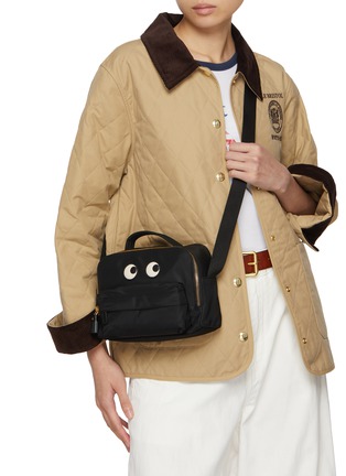 模特儿示范图 - 点击放大 - ANYA HINDMARCH - Eyes Nylon Crossbody Bag