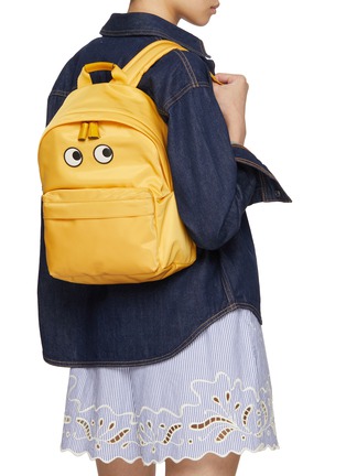 模特儿示范图 - 点击放大 - ANYA HINDMARCH - Small Eyes Nylon Backpack