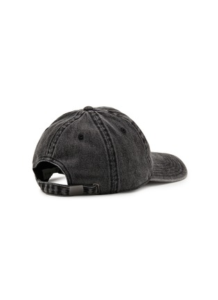 模特儿示范图 - 点击放大 - CLARE V - Oui Embroidered Cotton Baseball Cap