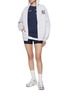 模特儿示范图 - 点击放大 - SPORTY & RICH - x The New York Yankees Zip Up Cotton Hoodie