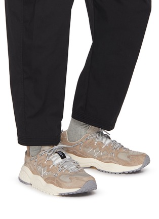 模特儿示范图 - 点击放大 - FLOWER MOUNTAIN - Yamabushi Uni Men's Sneakers