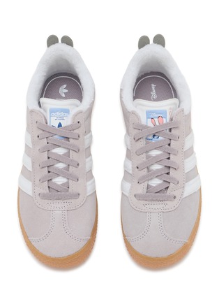 模特儿示范图 - 点击放大 - ADIDAS - Gazelle Low Top Kid's Sneakers