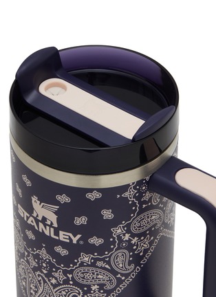 细节 –点击放大 - STANLEY - The Quencher H2.0 FlowState™ Tumbler 30oz — Blue Corn Paisley