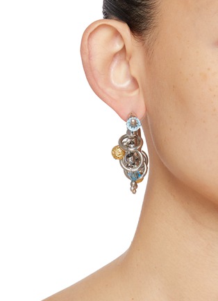 模特儿示范图 - 点击放大 - KITESY MARTIN STUDIO - La Uranus Hoop Earrings