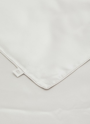 细节 –点击放大 - SILKY MIRACLE - The One Queen Size Silk Bed Set — Moonlight Grey