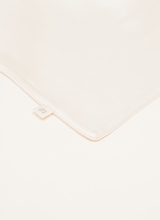 细节 –点击放大 - SILKY MIRACLE - The One King Size Silk Bed Set — Oatmeal Gold