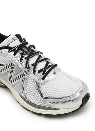 细节 - 点击放大 - NEW BALANCE - 女款 860V2 系带运动鞋