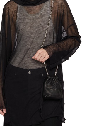 模特儿示范图 - 点击放大 - 90169 - Small Gael Leather Bag