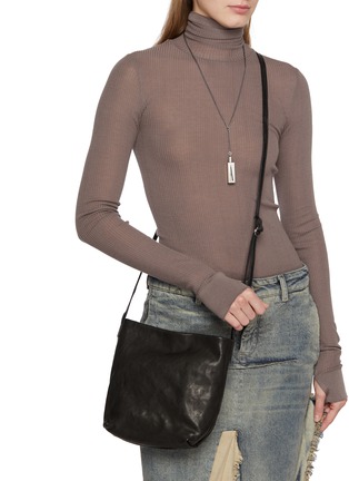 模特儿示范图 - 点击放大 - 90169 - Mini Ger Leather Shoulder Bag