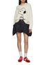 模特儿示范图 - 点击放大 - CHINTI & PARKER - X Peanuts Snoopy Wool Cashmere Cable Knit Sweater