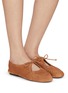 模特儿示范图 - 点击放大 - HEREU - Coveta Pleated Suede Loafers