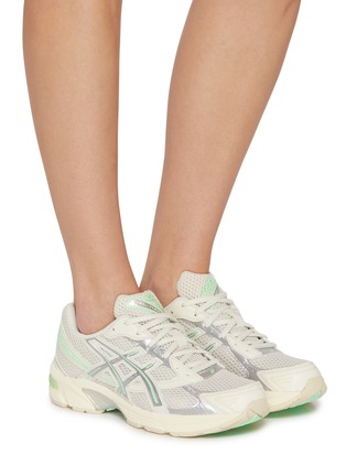 模特儿示范图 - 点击放大 - ASICS - GEL-1130 Low Top Women's Sneakers
