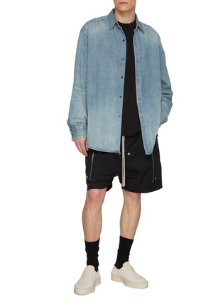 模特儿示范图 - 点击放大 - FEAR OF GOD - Oversized Basic T-Shirt