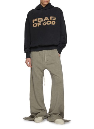 模特儿示范图 - 点击放大 - FEAR OF GOD - Logo Hoodie