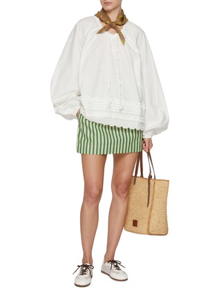 模特儿示范图 - 点击放大 - FAFAMOON - Embroidered Drawstring Pullover Cotton Shirt