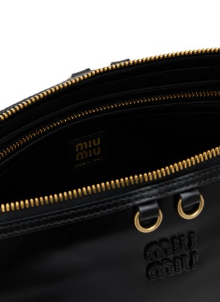 细节 - 点击放大 - MIU MIU - POUCH 皮革单肩包