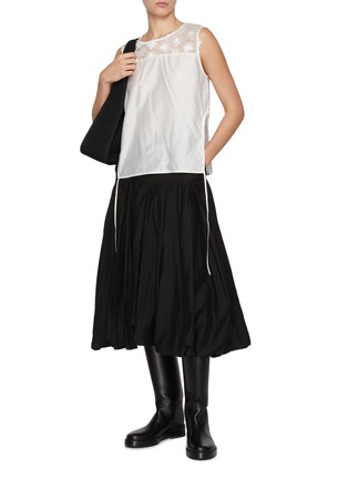 模特儿示范图 - 点击放大 - EPINGLER - 3D Flower Vest Top