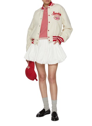 模特儿示范图 - 点击放大 - SUNDAYFRUITMARKET - Berry Farm Varsity Jacket