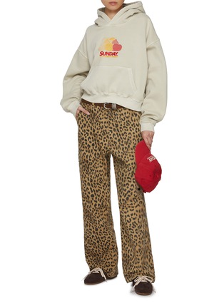 模特儿示范图 - 点击放大 - SUNDAYFRUITMARKET - Cherry Embroidered Hoodie