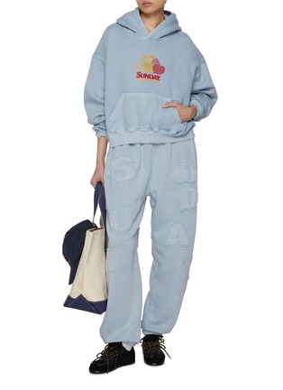 模特儿示范图 - 点击放大 - SUNDAYFRUITMARKET - Sunday Patch Sweatpants