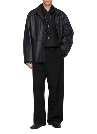 模特儿示范图 - 点击放大 - LEMAIRE - Single Pocket Cotton Wool Twill Overshirt