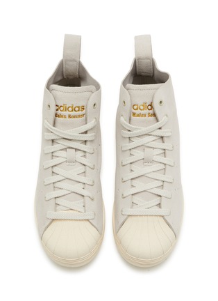模特儿示范图 - 点击放大 - ADIDAS - X WALES BONNER 女款 SUPERSTAR HI 高帮运动鞋