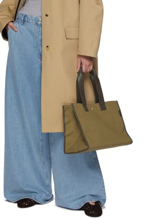模特儿示范图 - 点击放大 - L/UNIFORM - The Tote Bag N°151
