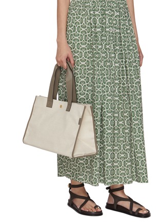 模特儿示范图 - 点击放大 - L/UNIFORM - The Tote Bag N°151