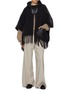 模特儿示范图 - 点击放大 - HERNO - Hooded Zip Up Poncho