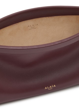 细节 - 点击放大 - ALAÏA - 小号 LE CLICK EAST WEST 皮革手提袋