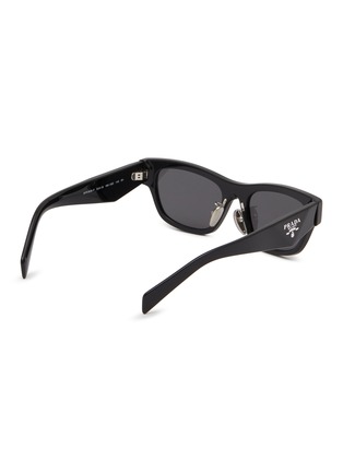 模特儿示范图 - 点击放大 - PRADA - Butterfly Acetate Sunglasses